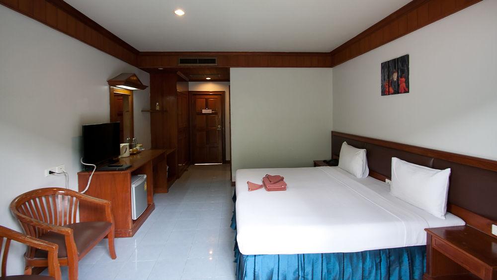Patong Pearl Hotel Phuket Bagian luar foto