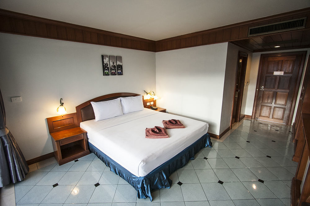 Patong Pearl Hotel Phuket Bagian luar foto